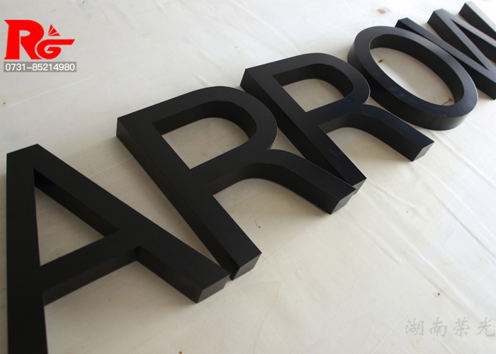 �Lɳ���P����w��